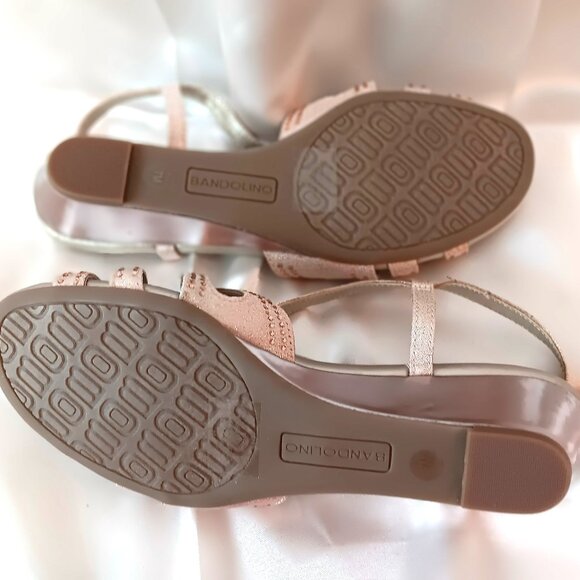 EUC 💥 BANDOLINO GYALA 2 WEDGE LEATHER SLING BACK SANDALS ~ SIZE 7 ~ GORGEOUS! - Picture 8 of 8